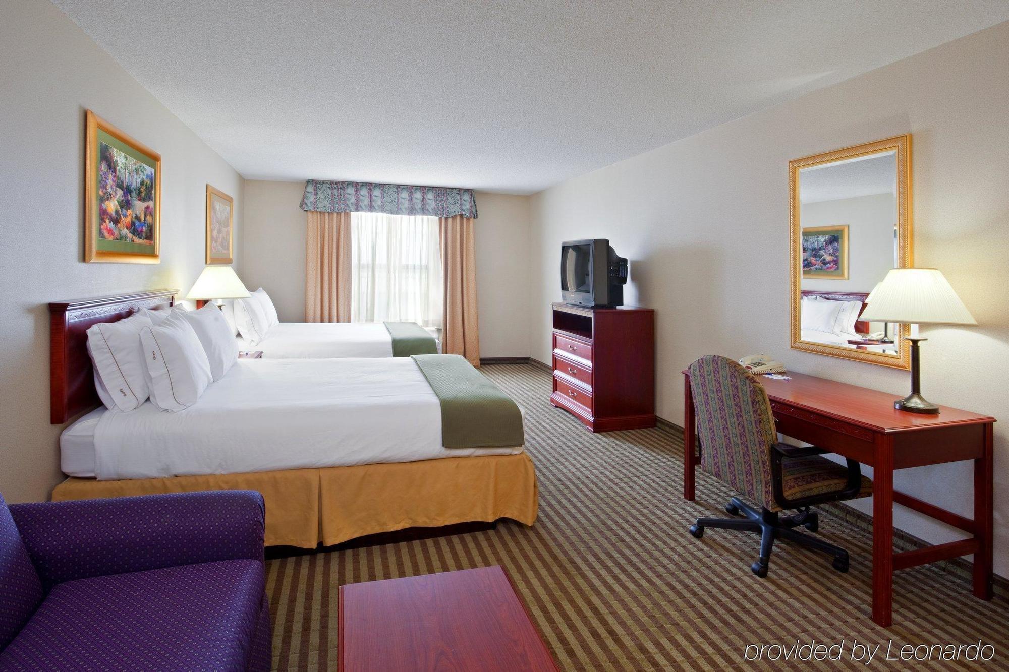Holiday Inn Express Hotel & Suites Circleville By Ihg Екстер'єр фото