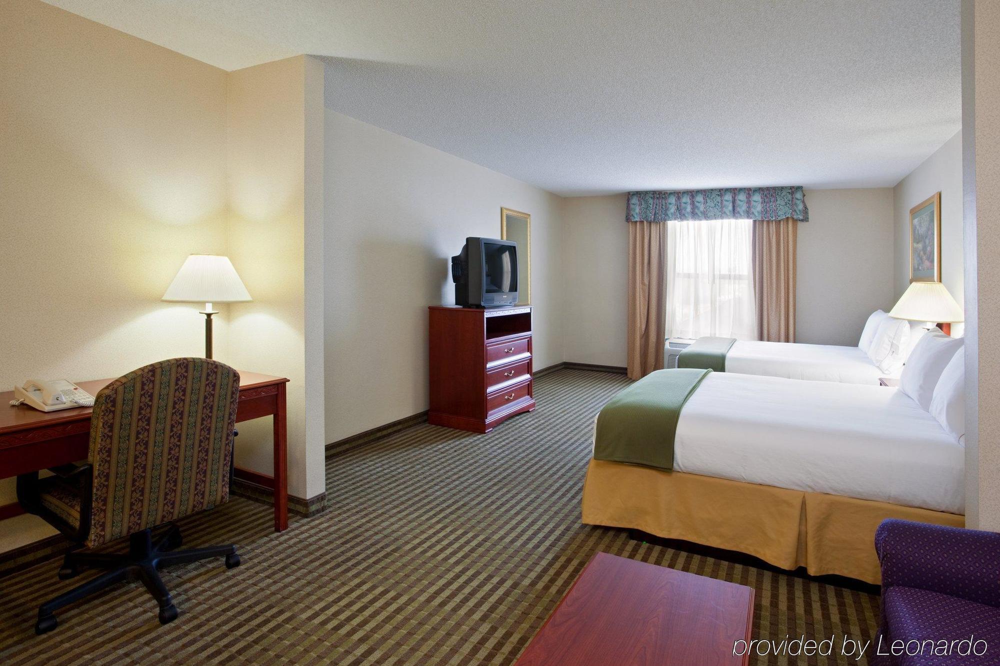 Holiday Inn Express Hotel & Suites Circleville By Ihg Екстер'єр фото