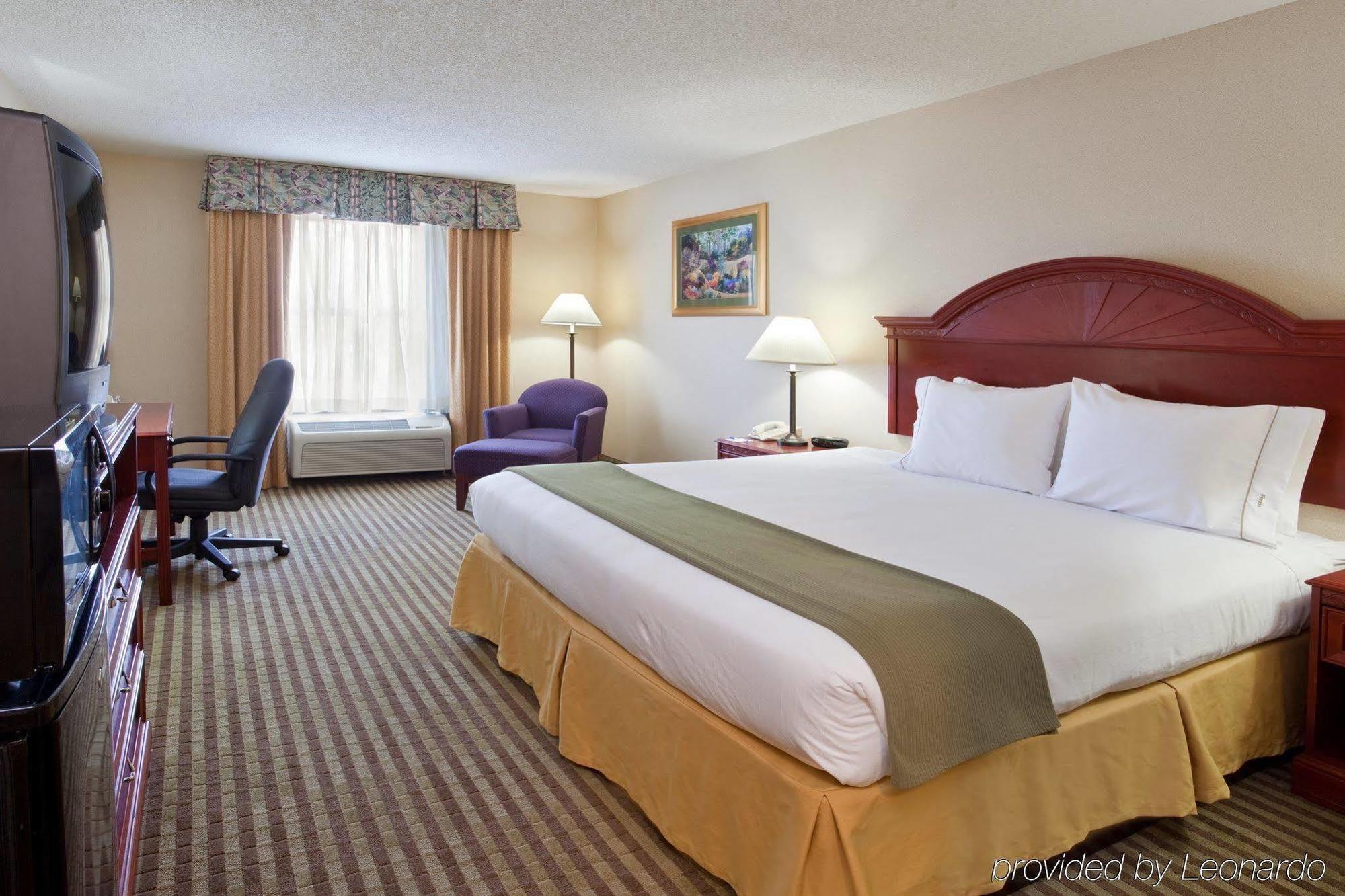 Holiday Inn Express Hotel & Suites Circleville By Ihg Екстер'єр фото